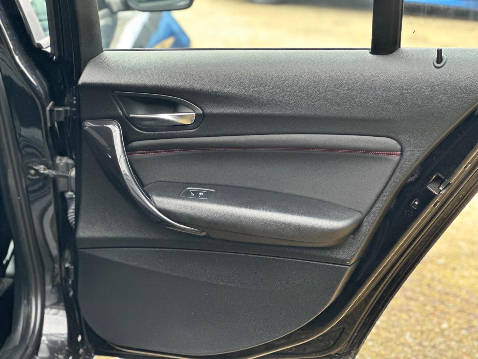 BMW 1 Series 2.0 118d Sport Auto Euro 5 (s/s) 5dr