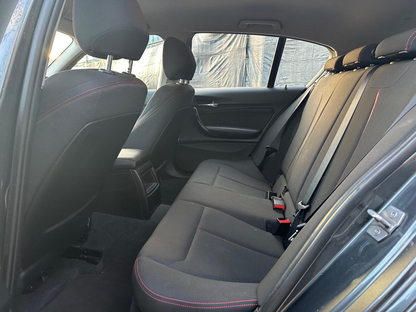 BMW 1 Series 2.0 116d Sport Auto Euro 5 (s/s) 5dr