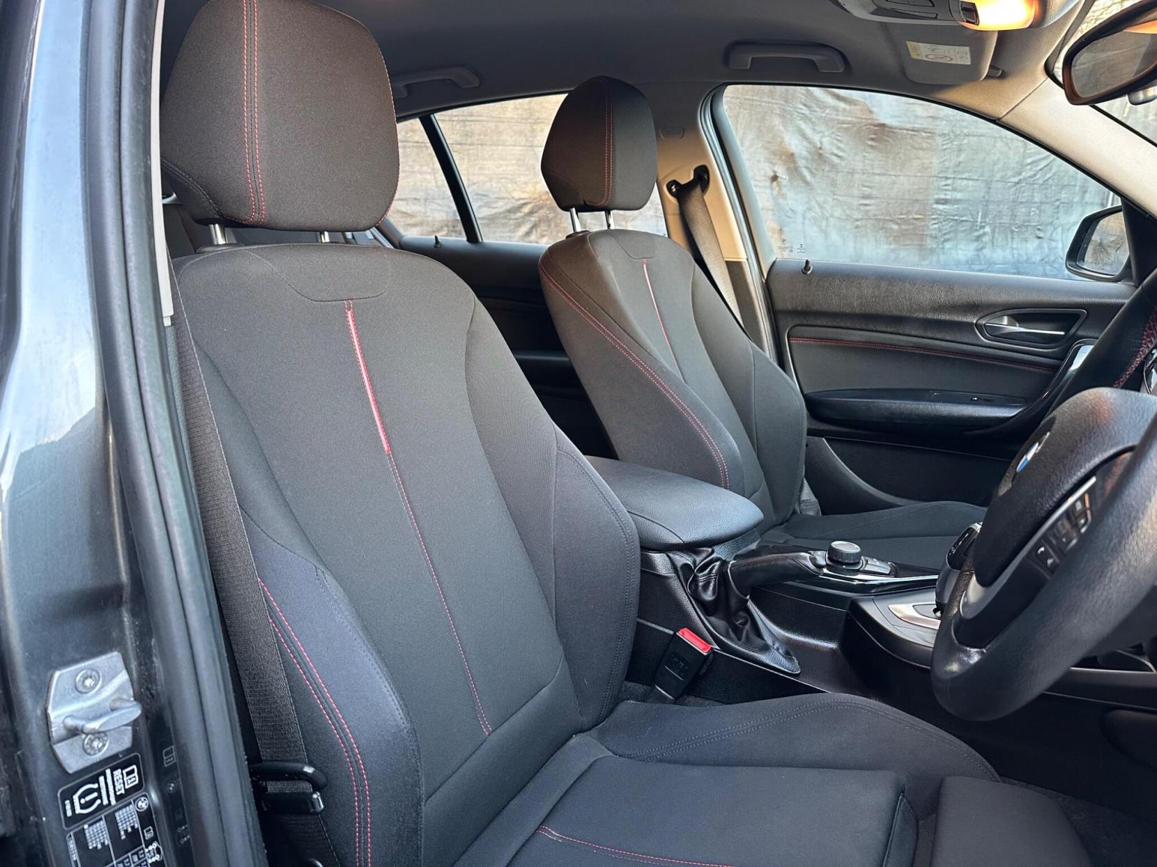 BMW 1 Series 2.0 116d Sport Auto Euro 5 (s/s) 5dr