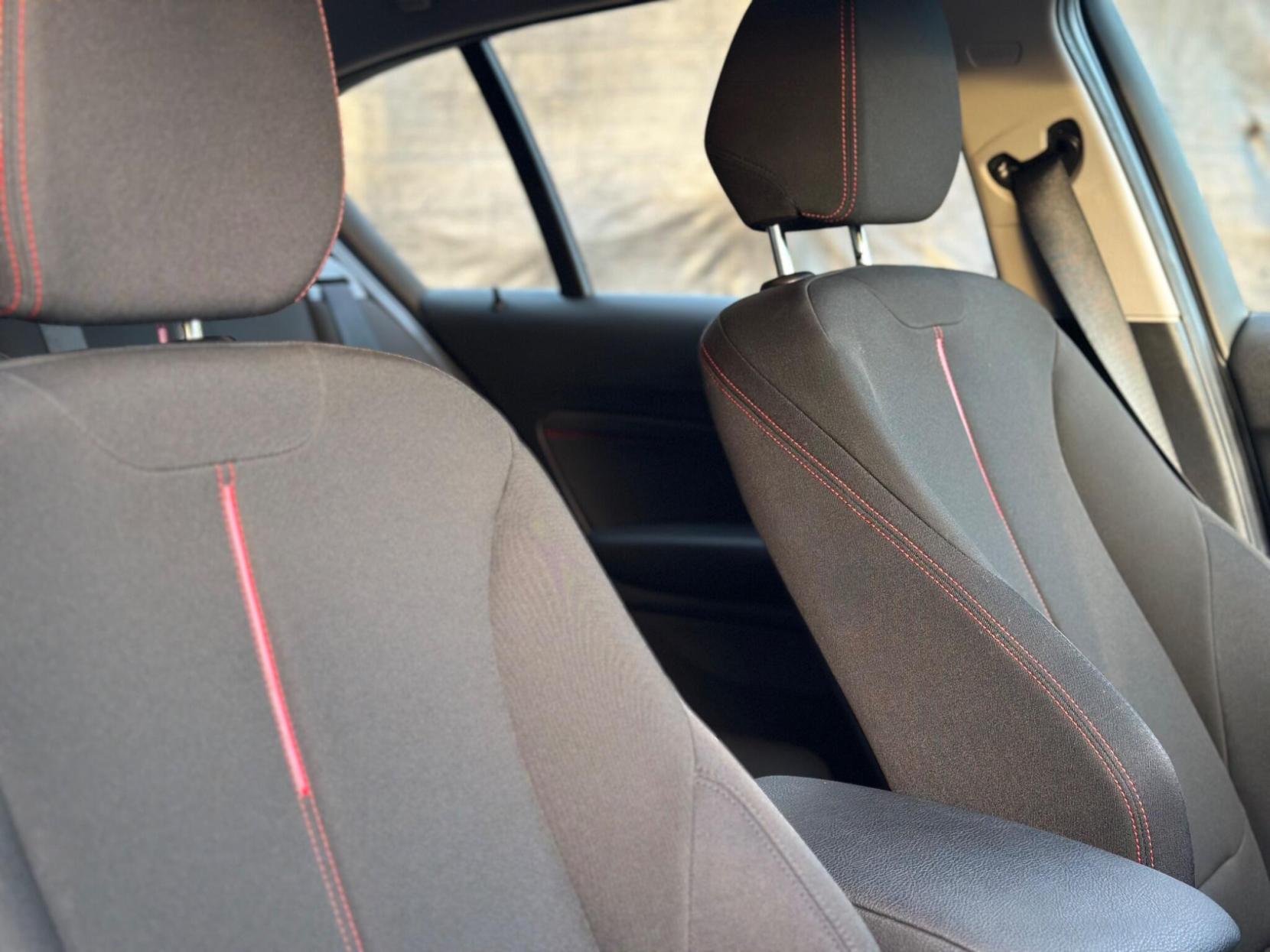 BMW 1 Series 2.0 116d Sport Auto Euro 5 (s/s) 5dr