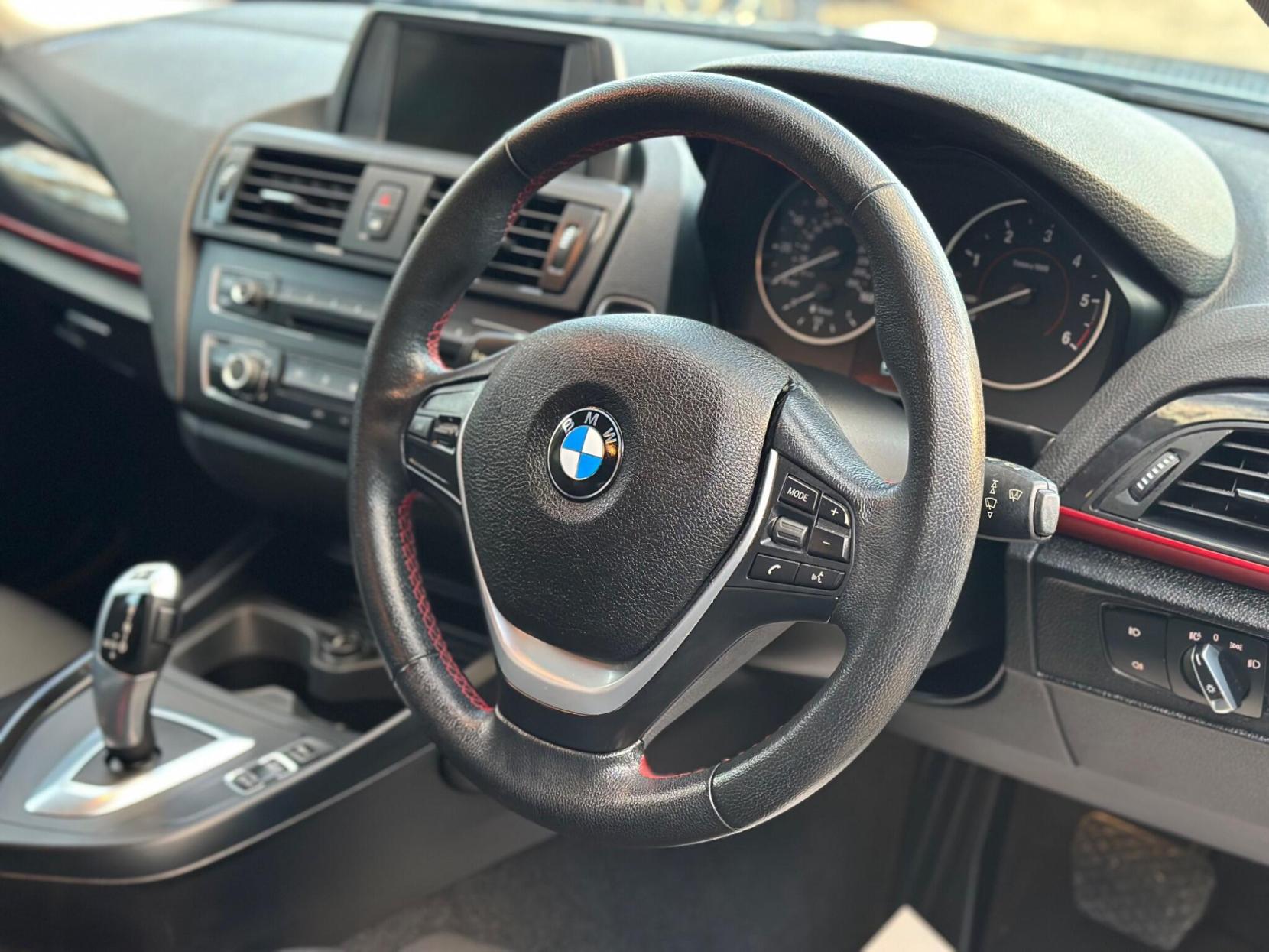 BMW 1 Series 2.0 116d Sport Auto Euro 5 (s/s) 5dr