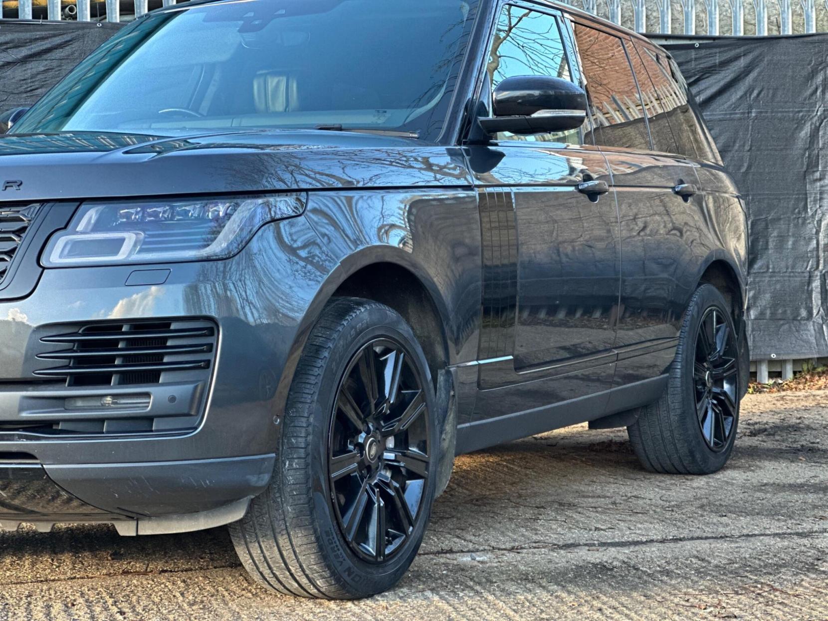 Land Rover Range Rover 2.0 P400e 12.4kWh Autobiography Auto 4WD Euro 6 (s/s) 5dr