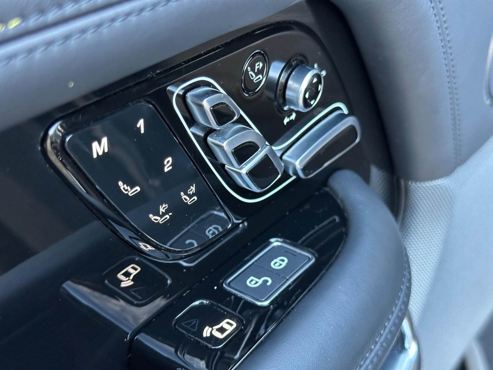 Land Rover Range Rover 2.0 P400e 12.4kWh Autobiography Auto 4WD Euro 6 (s/s) 5dr