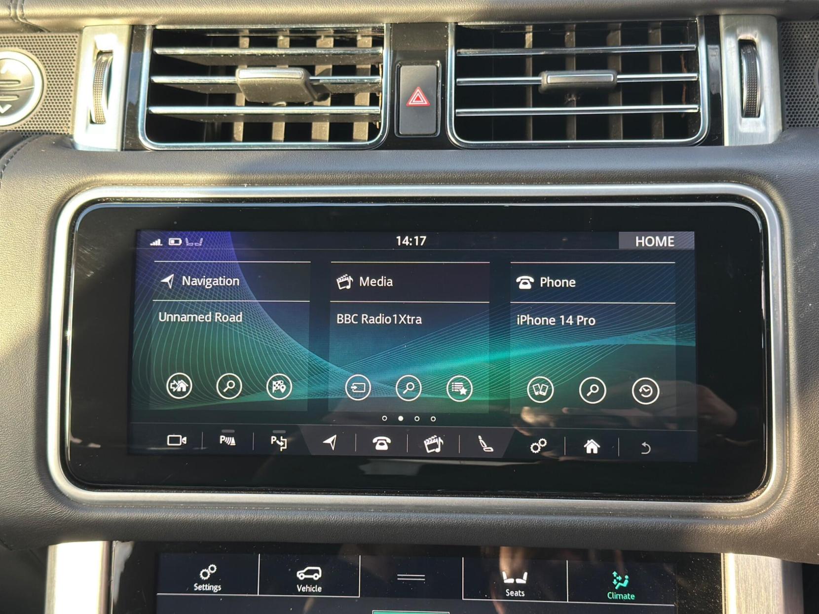 Land Rover Range Rover 2.0 P400e 12.4kWh Autobiography Auto 4WD Euro 6 (s/s) 5dr