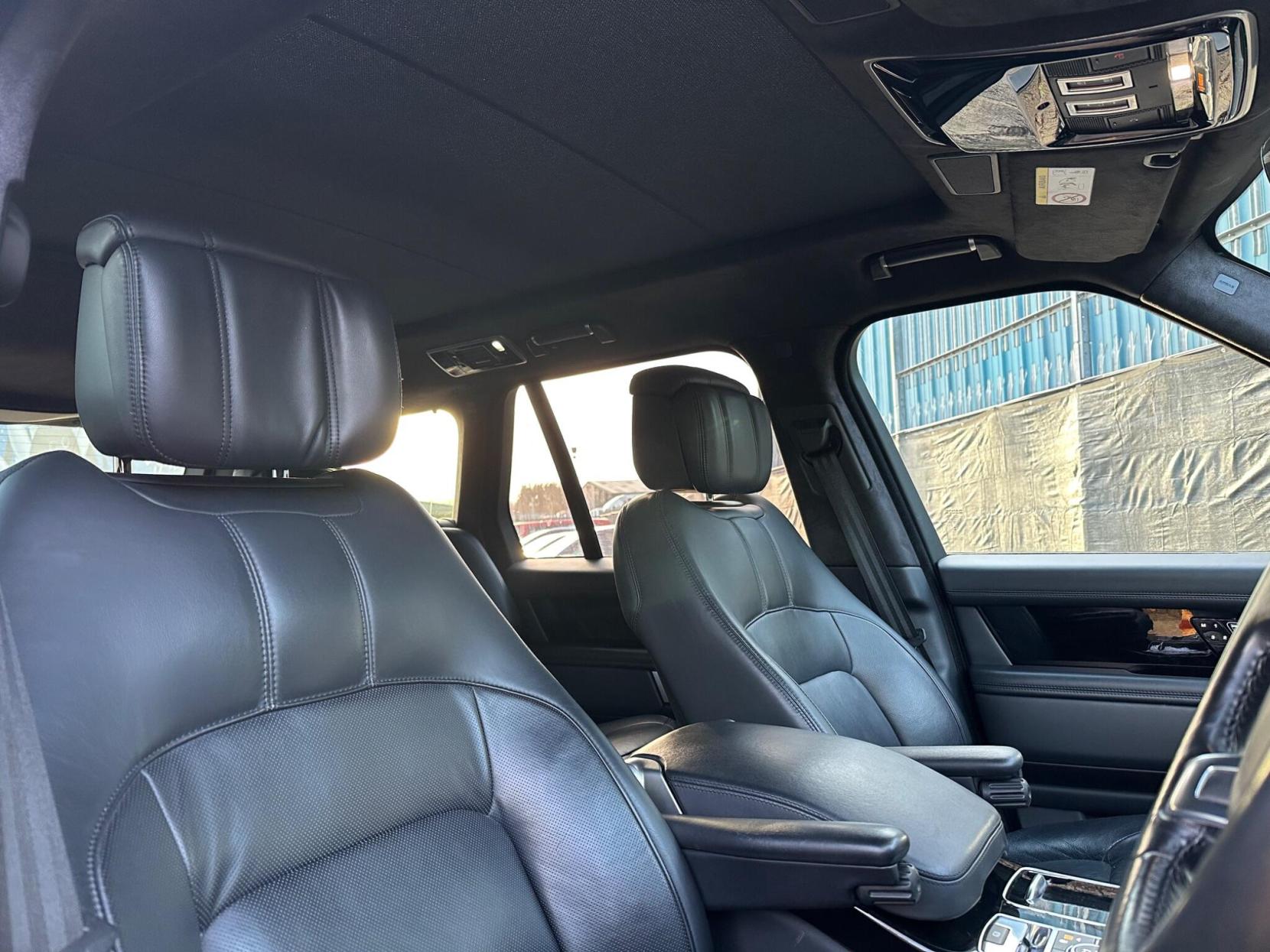 Land Rover Range Rover 2.0 P400e 12.4kWh Autobiography Auto 4WD Euro 6 (s/s) 5dr