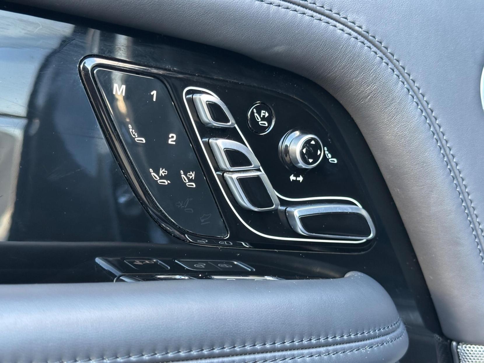 Land Rover Range Rover 2.0 P400e 12.4kWh Autobiography Auto 4WD Euro 6 (s/s) 5dr