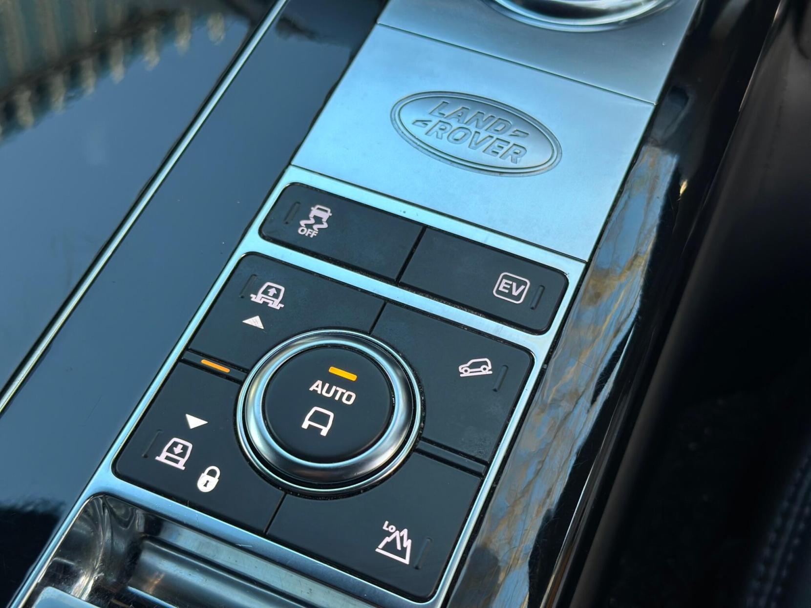 Land Rover Range Rover 2.0 P400e 12.4kWh Autobiography Auto 4WD Euro 6 (s/s) 5dr