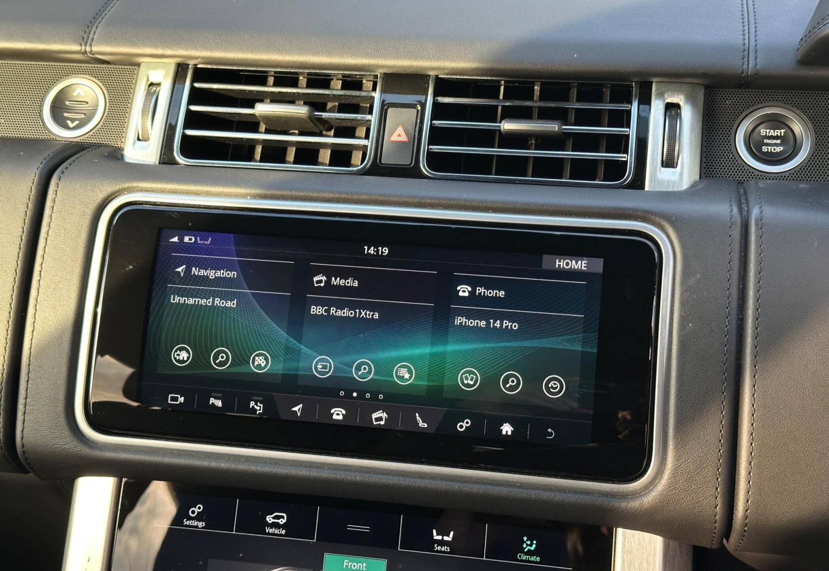 Land Rover Range Rover 2.0 P400e 12.4kWh Autobiography Auto 4WD Euro 6 (s/s) 5dr