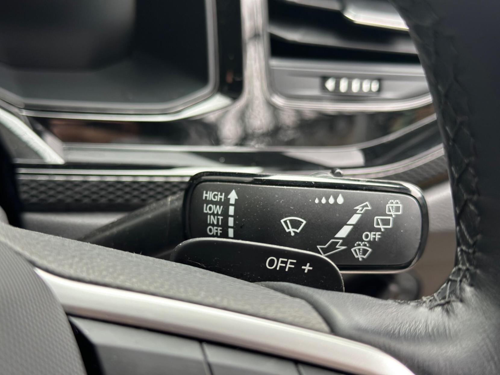 Volkswagen Polo 1.0 TSI Life DSG Euro 6 (s/s) 5dr