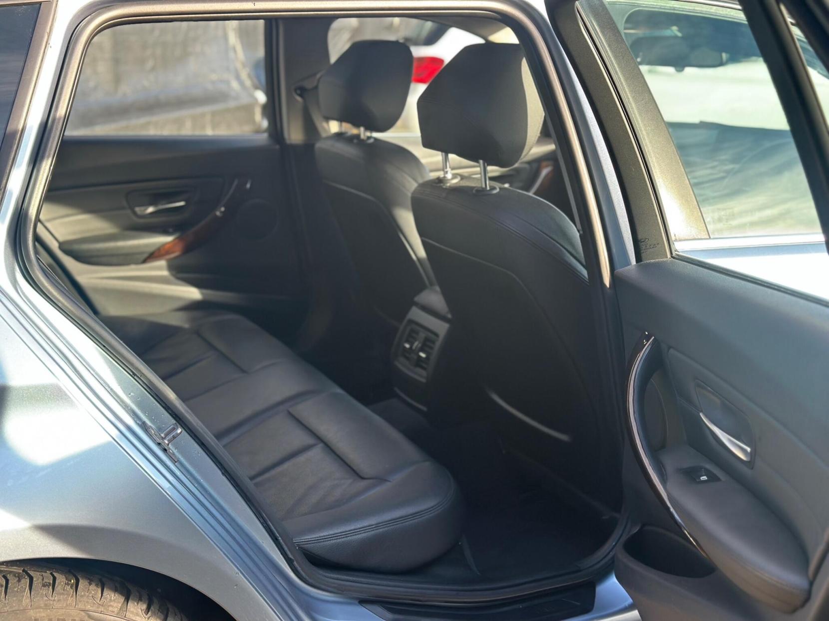 BMW 3 Series 2.0 320d SE Touring Auto xDrive Euro 5 (s/s) 5dr