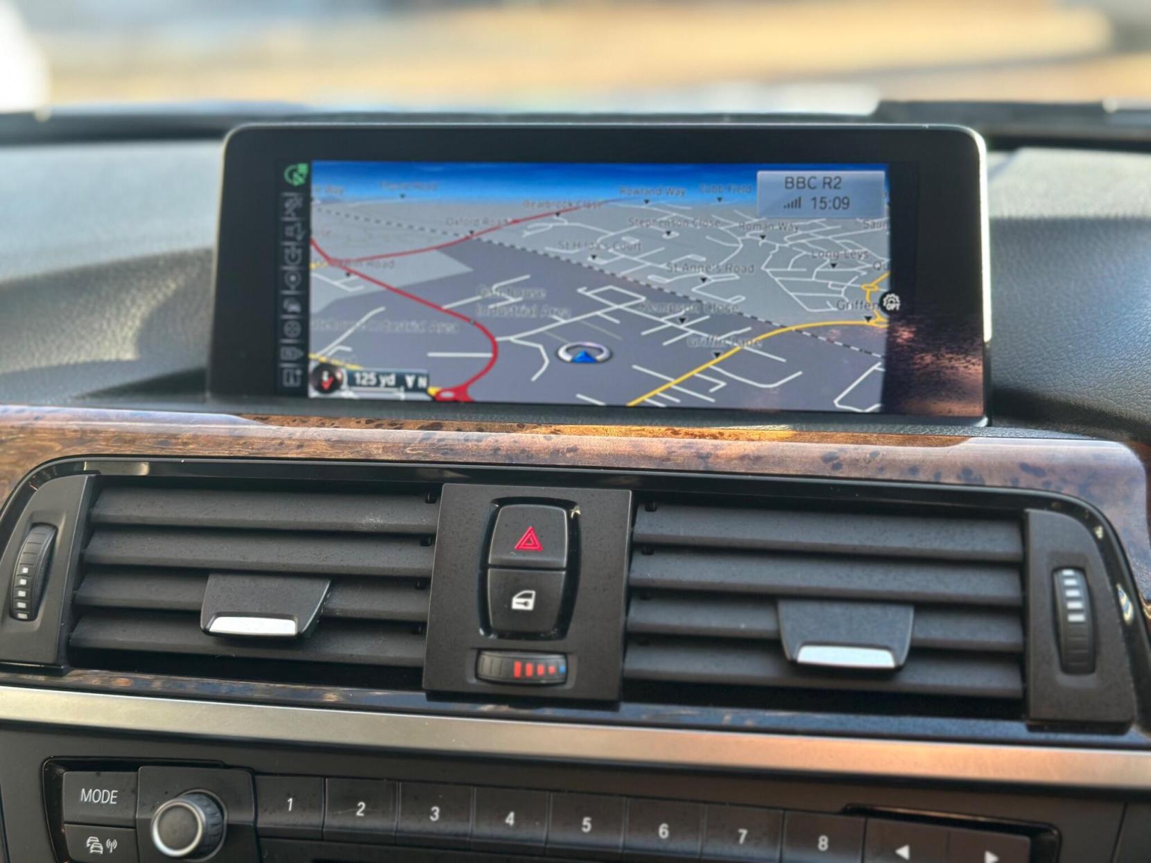 BMW 3 Series 2.0 320d SE Touring Auto xDrive Euro 5 (s/s) 5dr