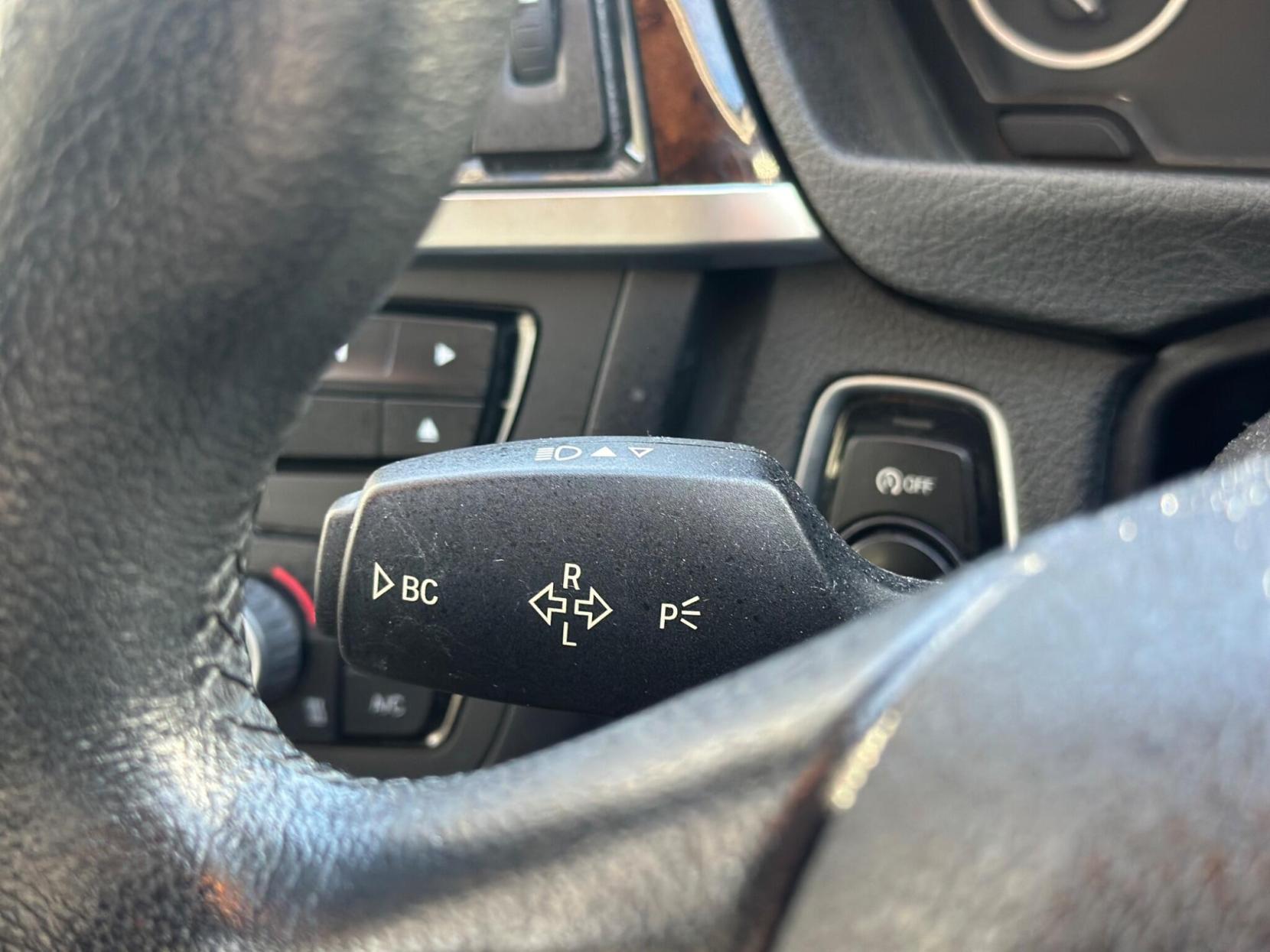 BMW 3 Series 2.0 320d SE Touring Auto xDrive Euro 5 (s/s) 5dr