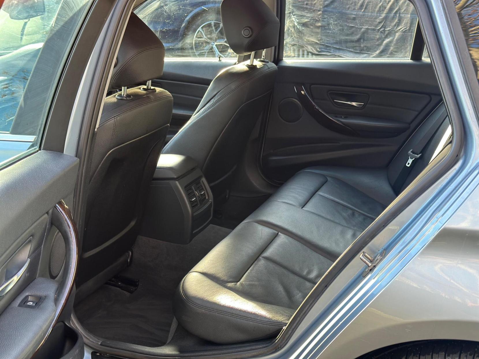 BMW 3 Series 2.0 320d SE Touring Auto xDrive Euro 5 (s/s) 5dr