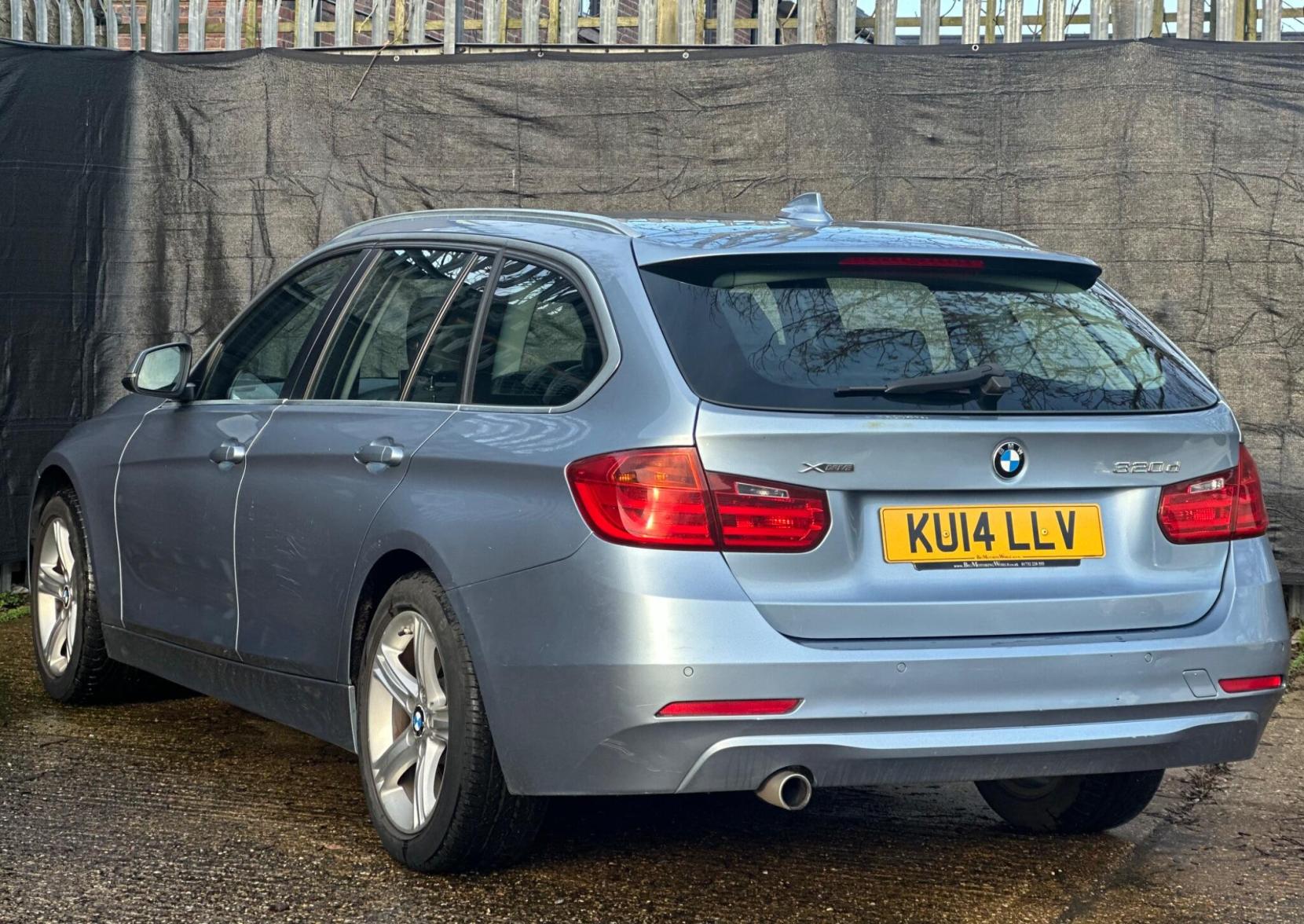 BMW 3 Series 2.0 320d SE Touring Auto xDrive Euro 5 (s/s) 5dr