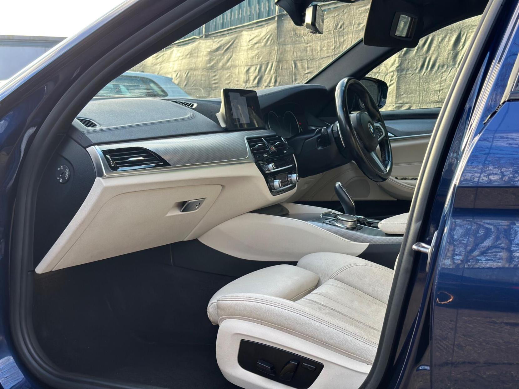 BMW 5 Series 2.0 520d M Sport Auto Euro 6 (s/s) 4dr