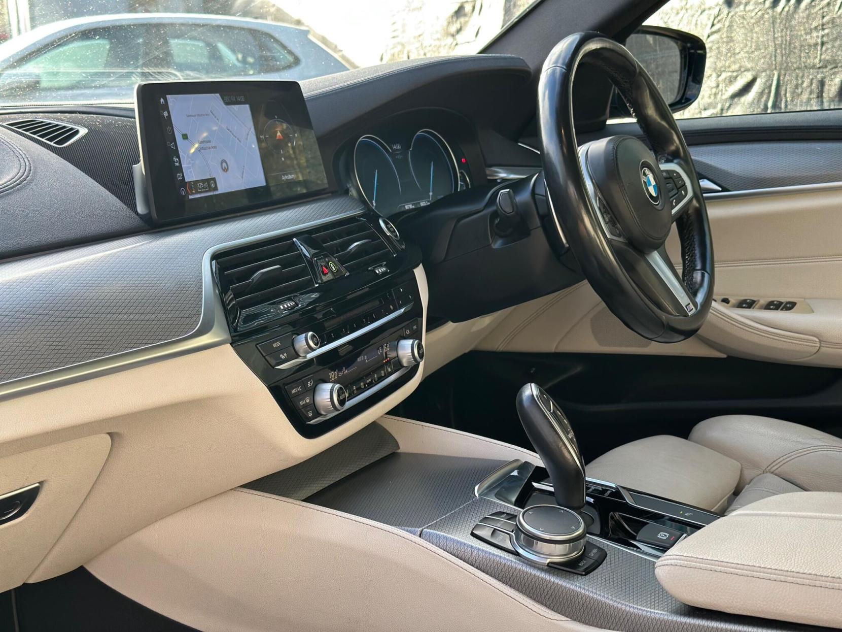 BMW 5 Series 2.0 520d M Sport Auto Euro 6 (s/s) 4dr