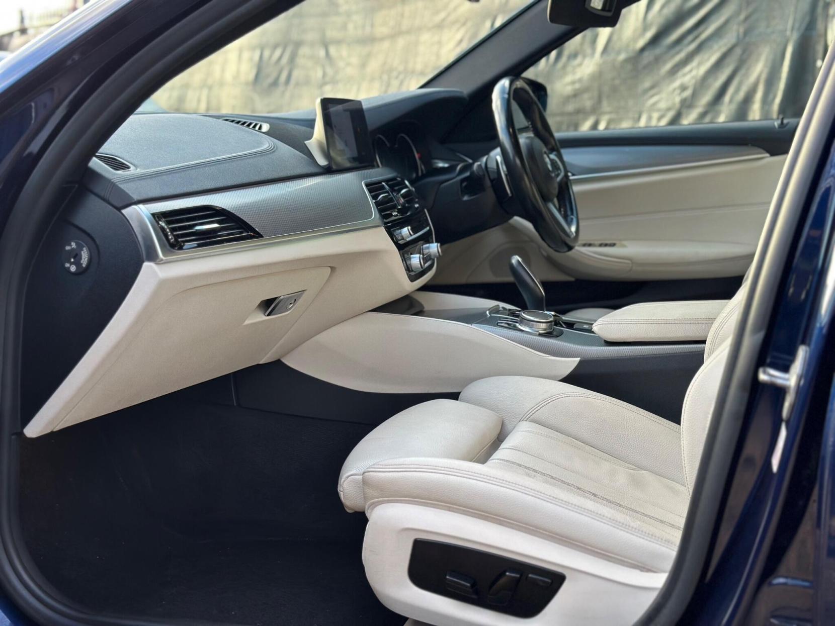 BMW 5 Series 2.0 520d M Sport Auto Euro 6 (s/s) 4dr