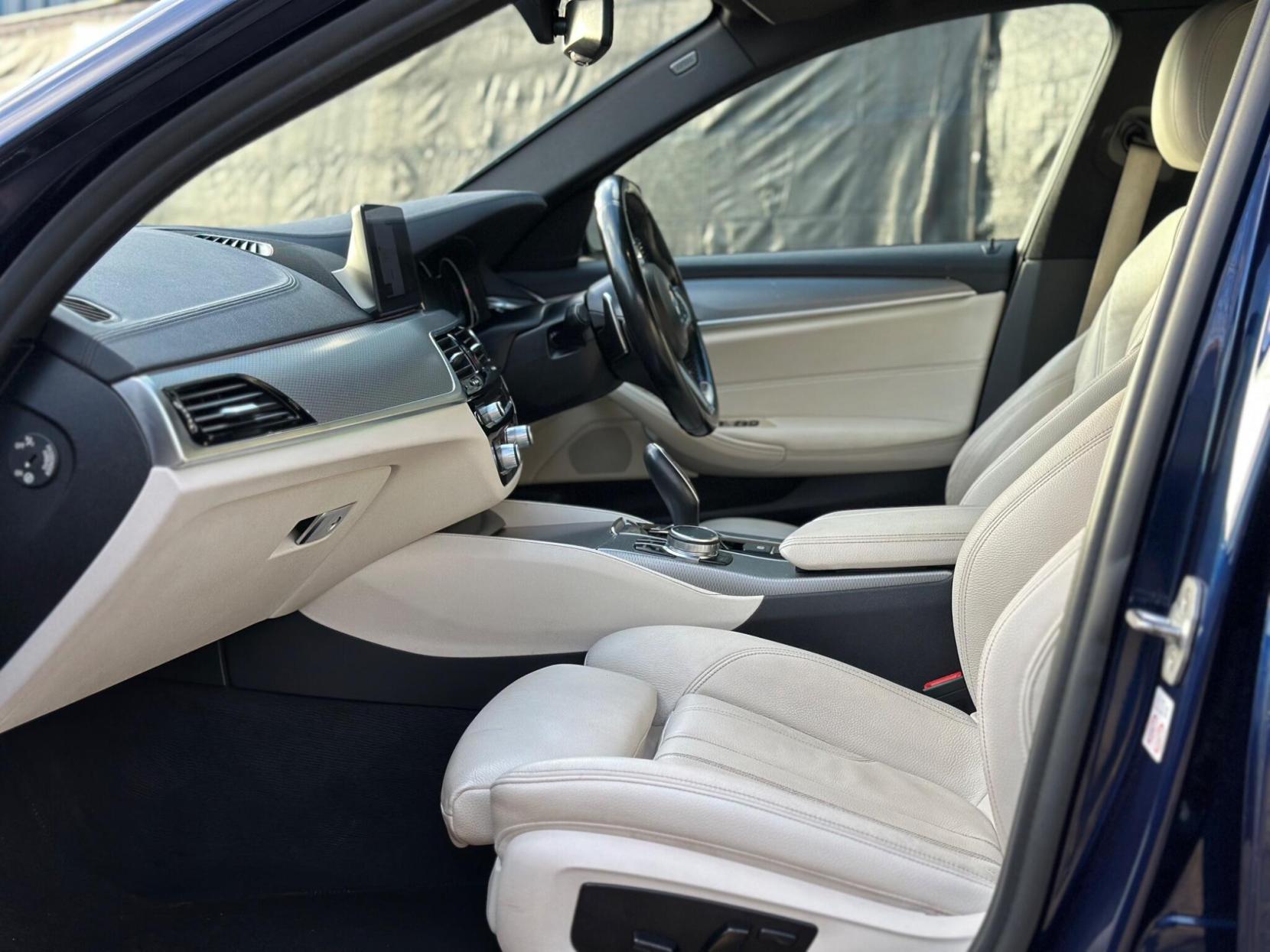 BMW 5 Series 2.0 520d M Sport Auto Euro 6 (s/s) 4dr