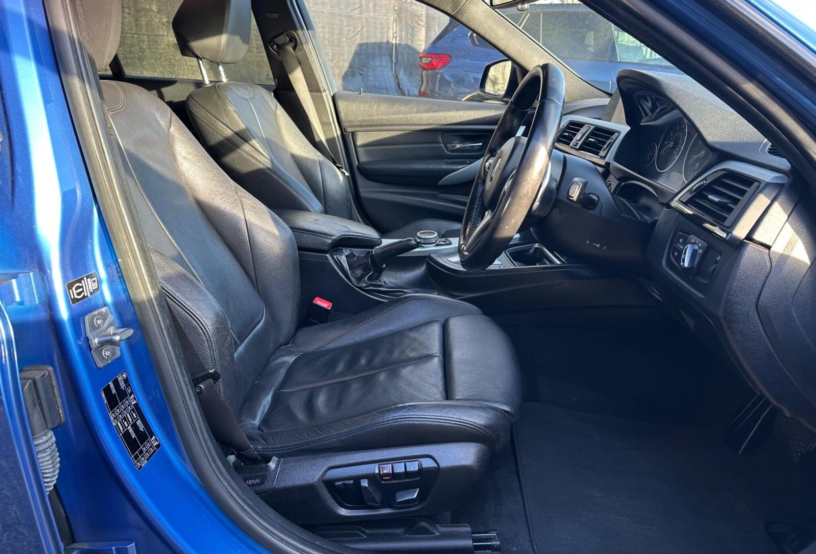 BMW 3 Series 3.0 330d M Sport Auto Euro 5 (s/s) 4dr