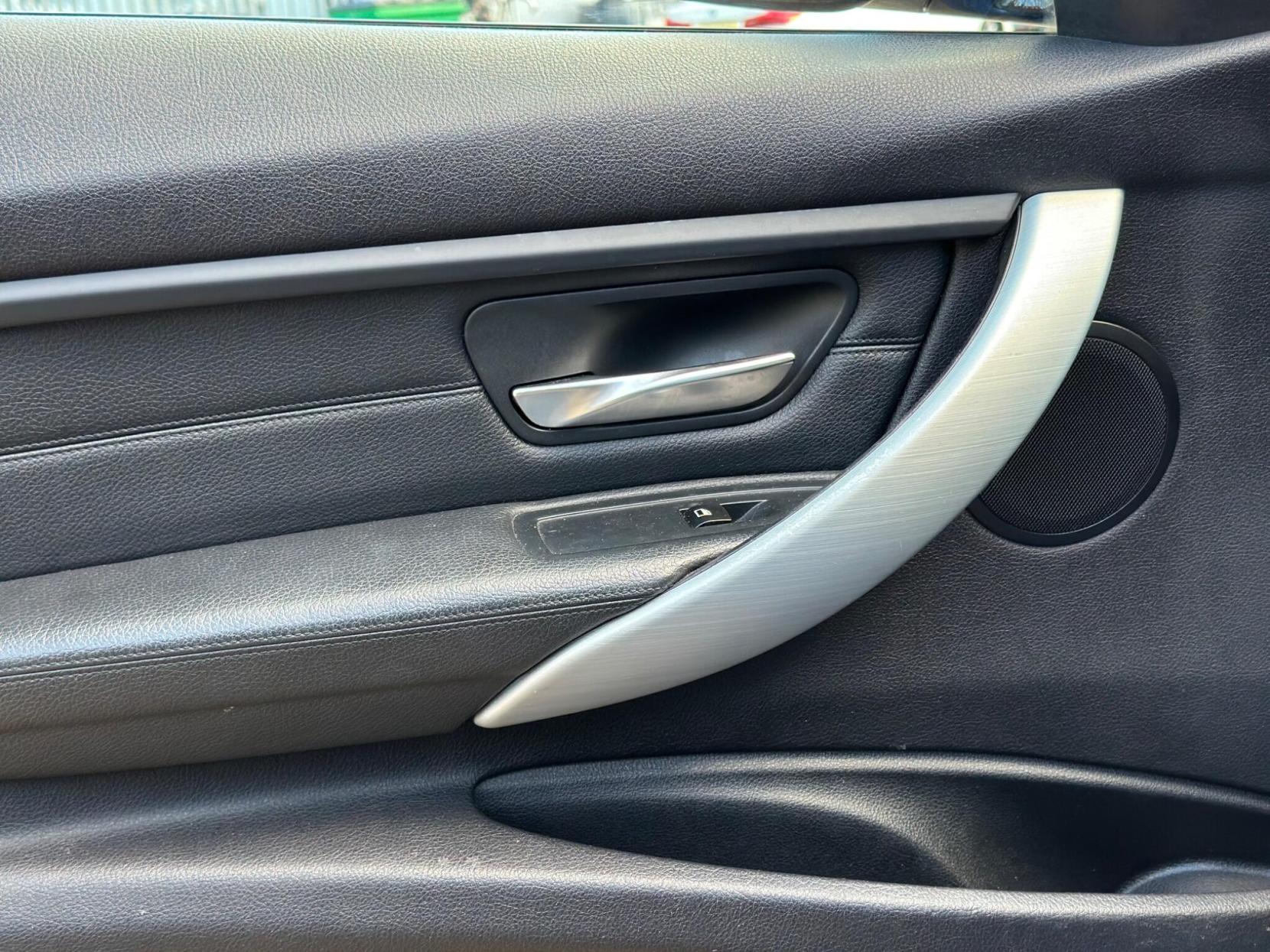 BMW 3 Series 3.0 330d M Sport Auto Euro 5 (s/s) 4dr