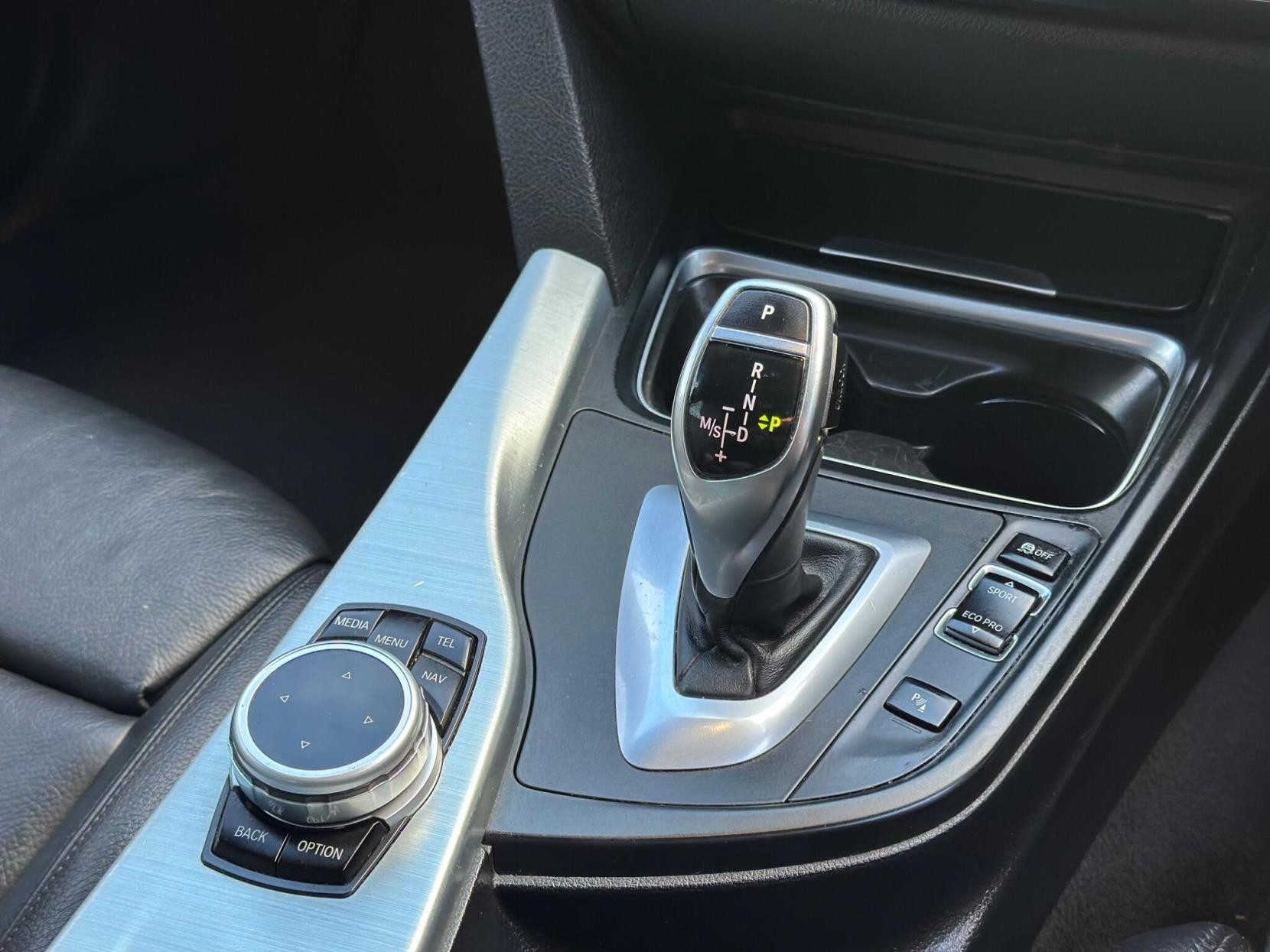 BMW 3 Series 3.0 330d M Sport Auto Euro 5 (s/s) 4dr