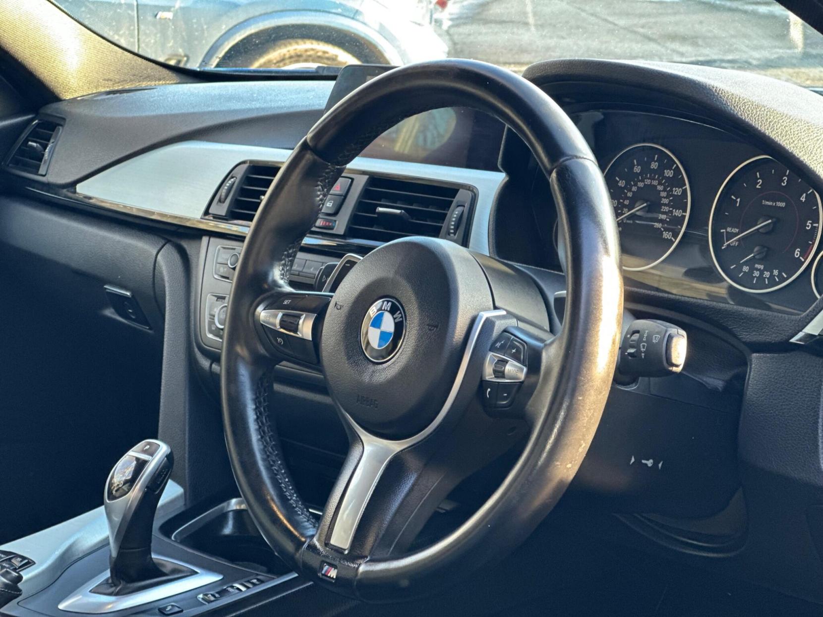 BMW 3 Series 3.0 330d M Sport Auto Euro 5 (s/s) 4dr