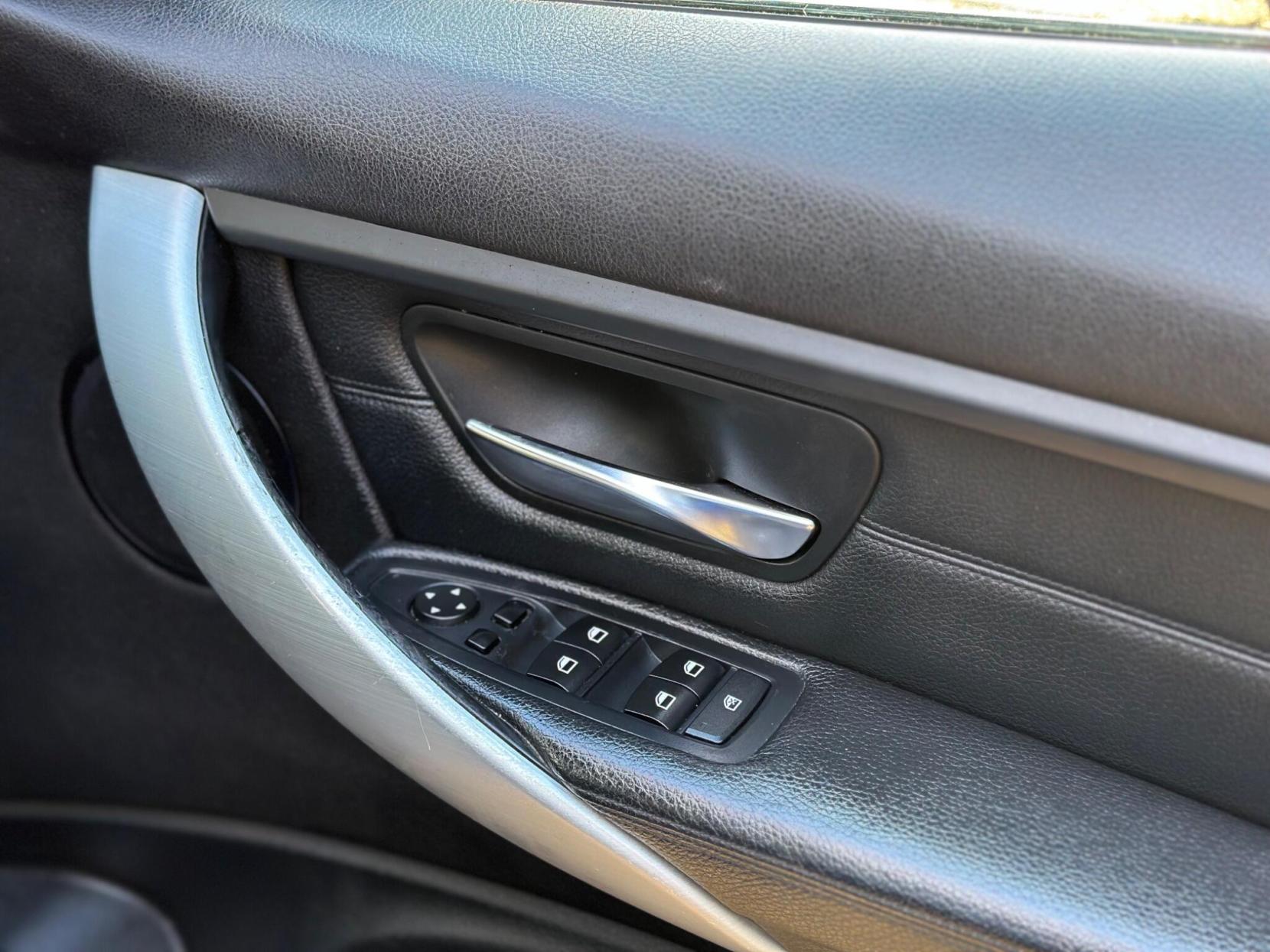 BMW 3 Series 3.0 330d M Sport Auto Euro 5 (s/s) 4dr