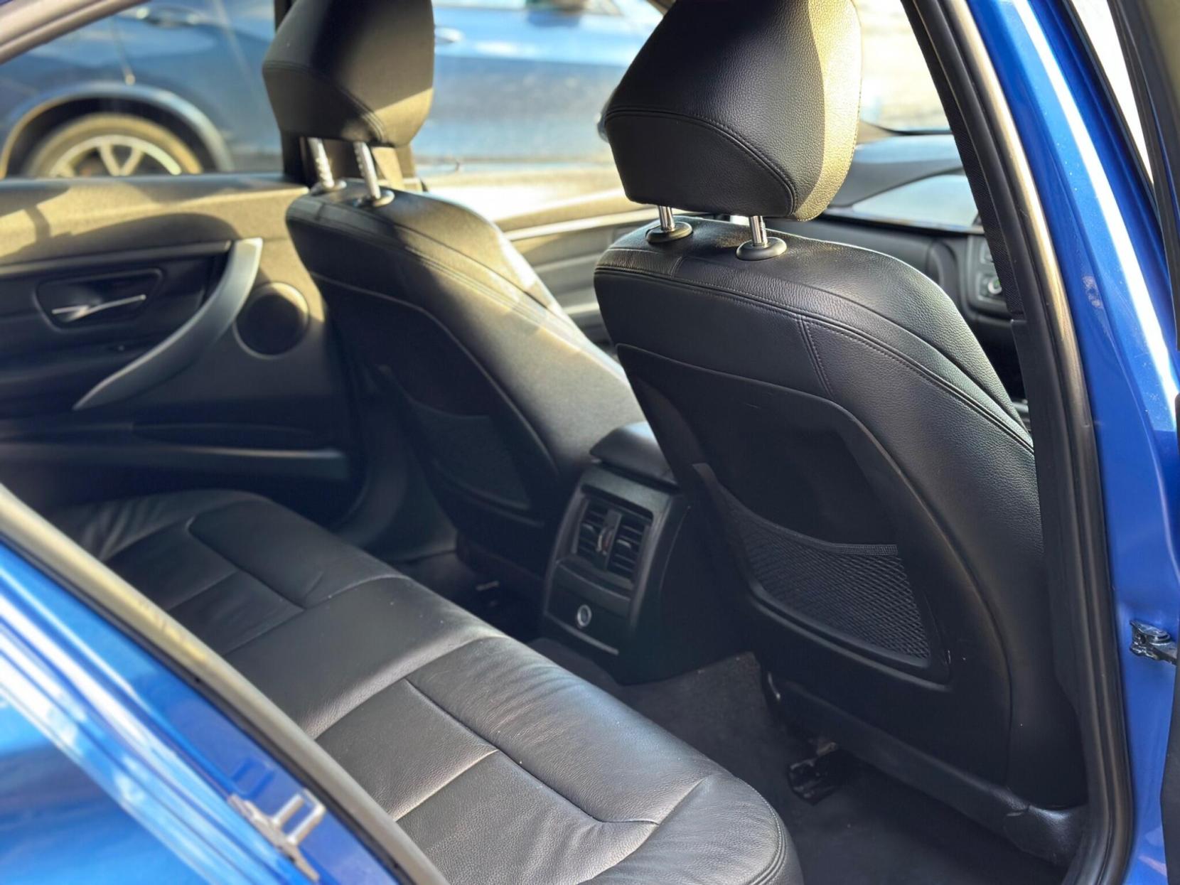 BMW 3 Series 3.0 330d M Sport Auto Euro 5 (s/s) 4dr