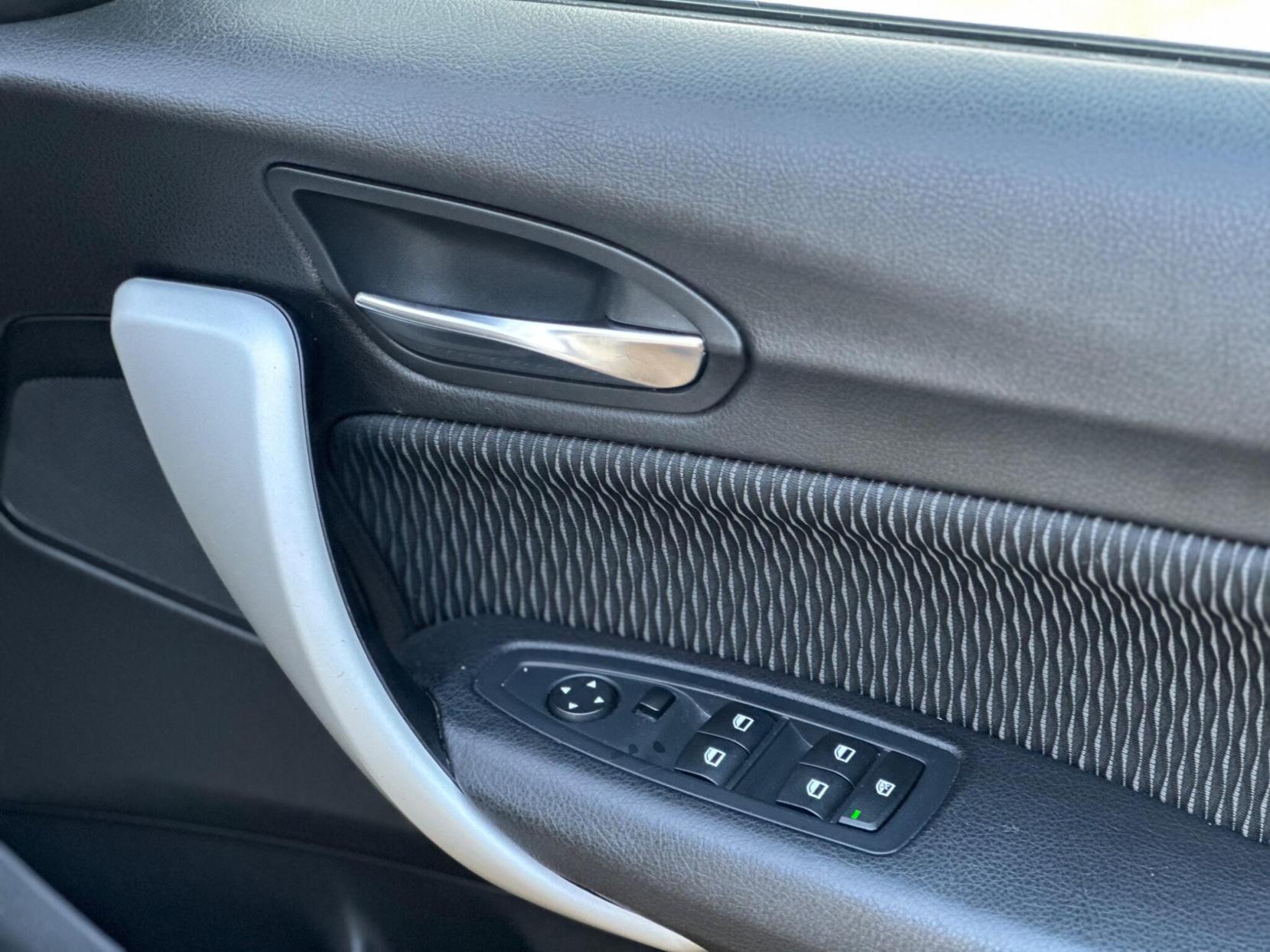 BMW 1 Series 2.0 120d SE Auto Euro 5 (s/s) 5dr