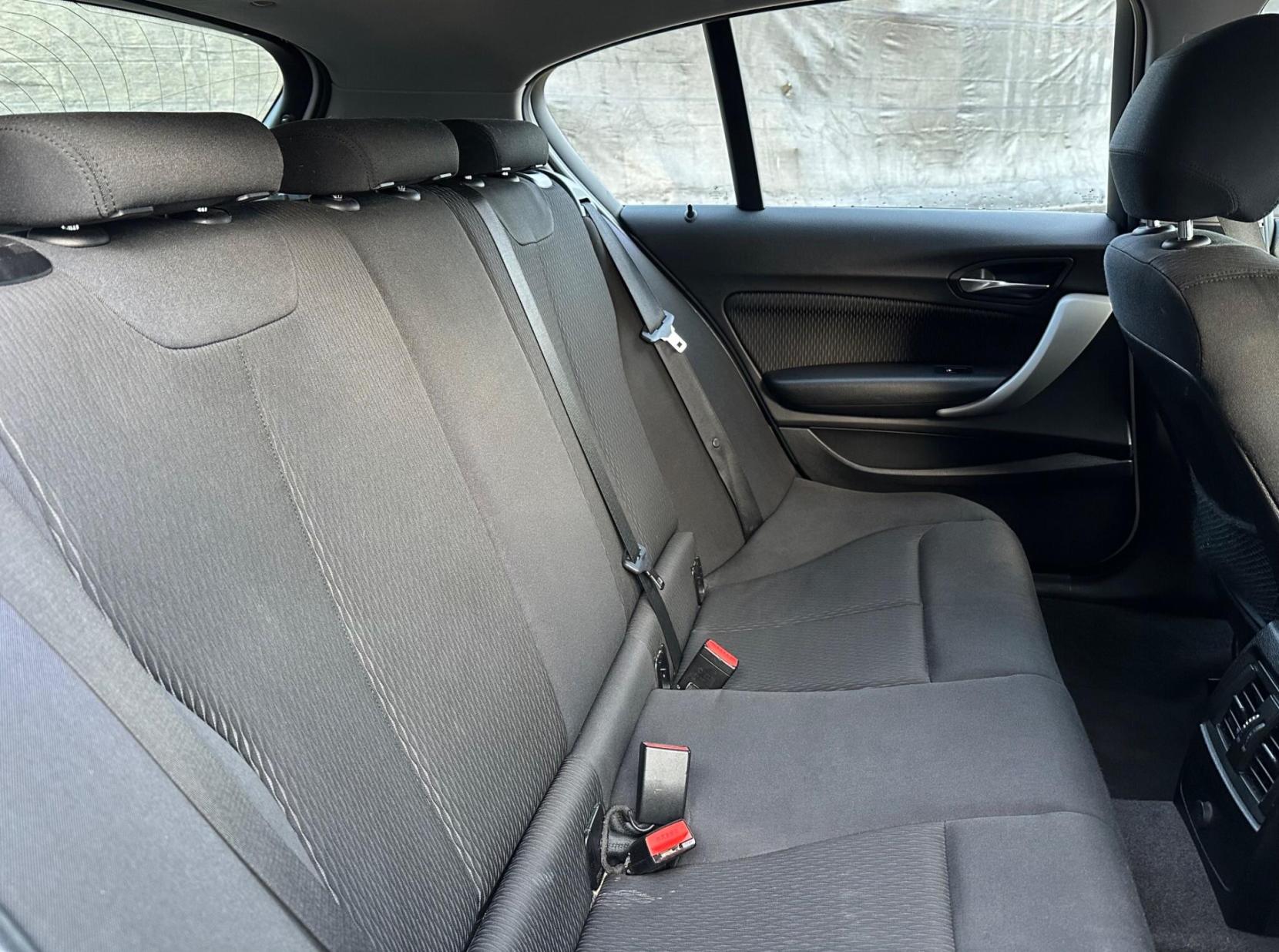 BMW 1 Series 2.0 120d SE Auto Euro 5 (s/s) 5dr