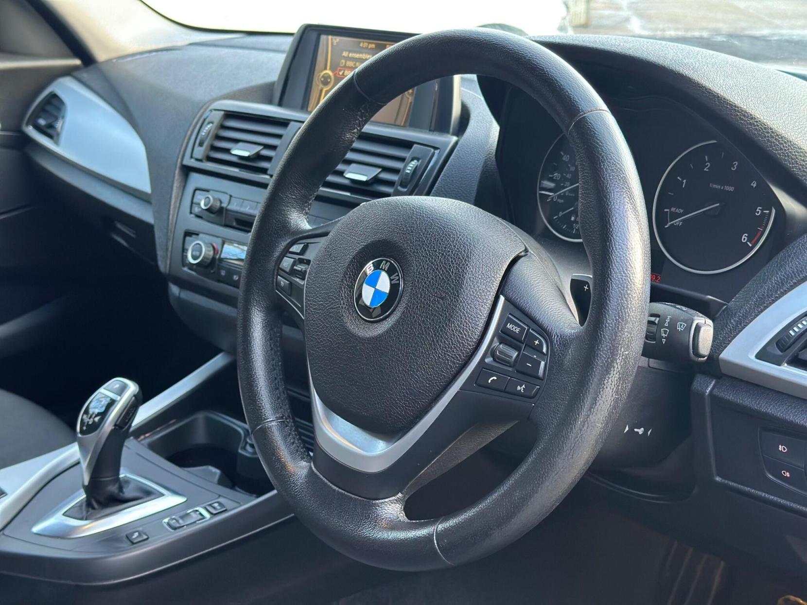 BMW 1 Series 2.0 120d SE Auto Euro 5 (s/s) 5dr