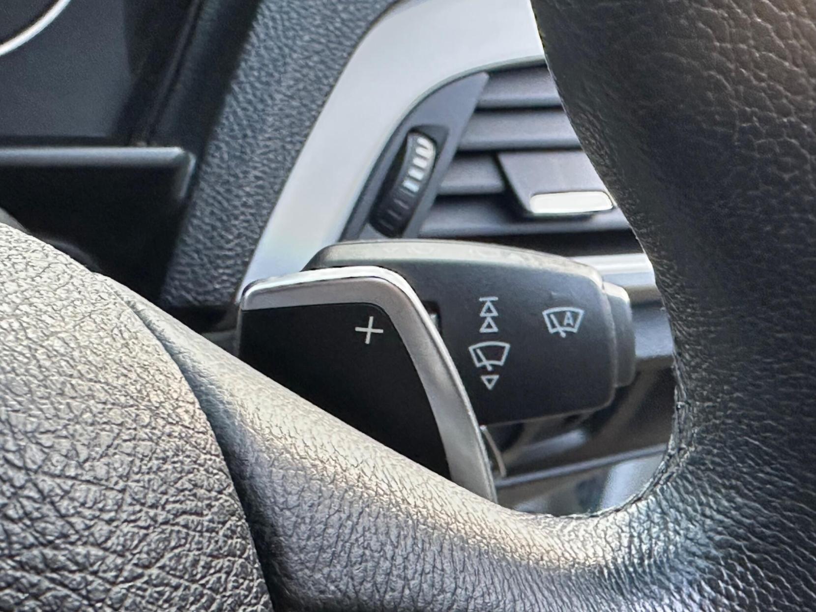 BMW 1 Series 2.0 120d SE Auto Euro 5 (s/s) 5dr