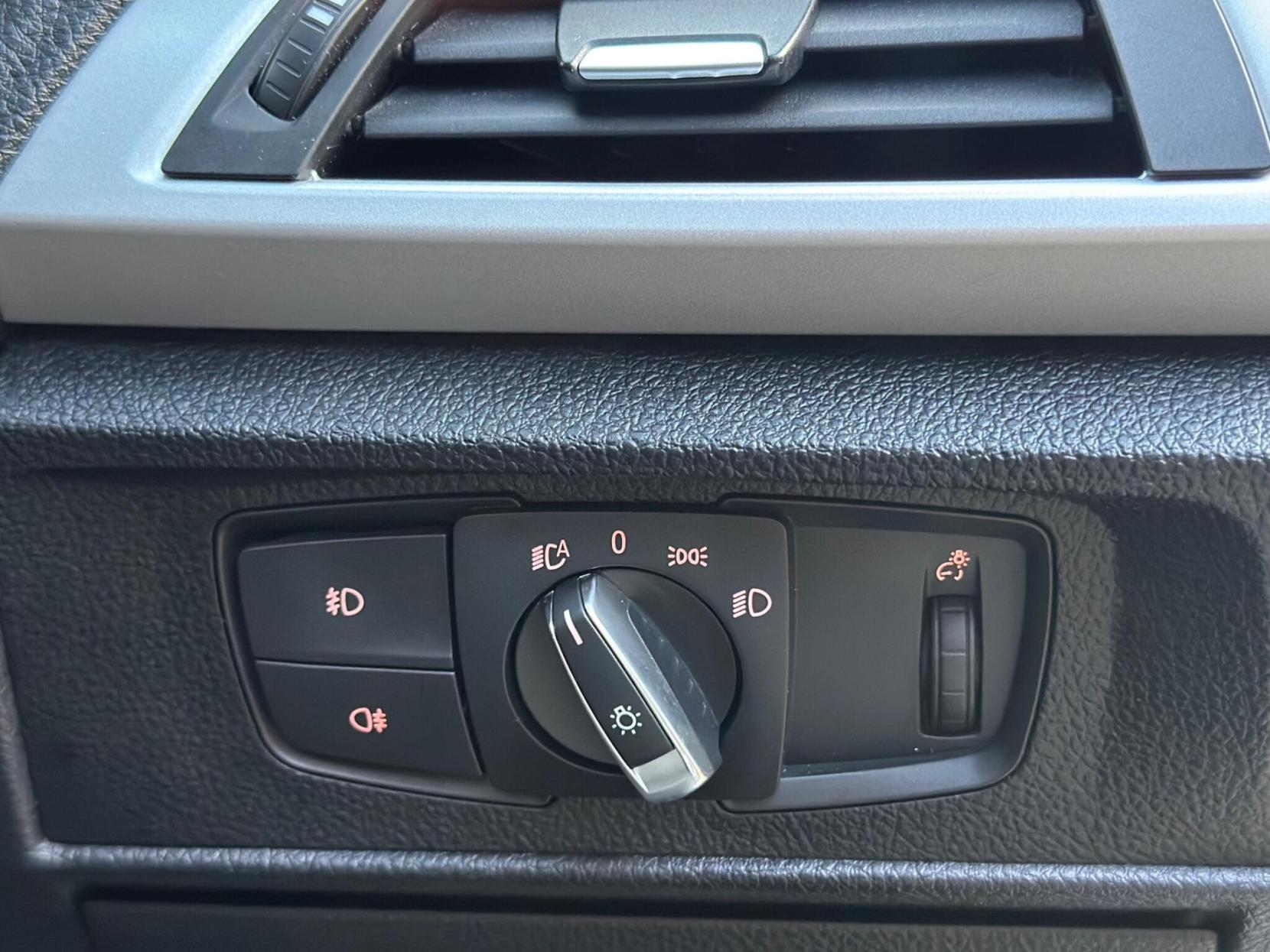 BMW 1 Series 2.0 120d SE Auto Euro 5 (s/s) 5dr