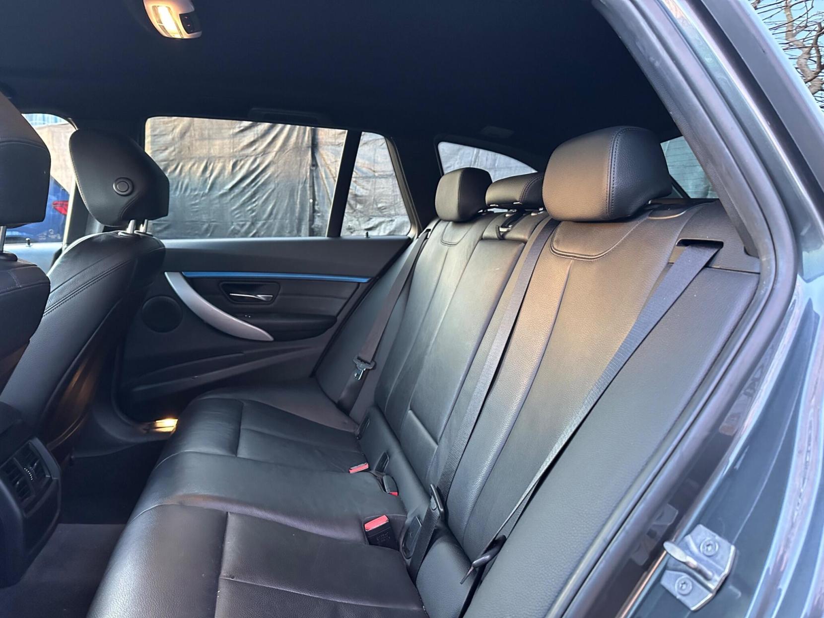 BMW 3 Series 2.0 320d M Sport Touring Auto xDrive Euro 6 (s/s) 5dr