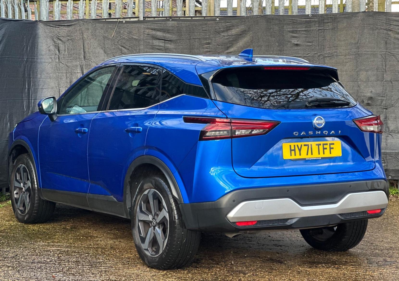 Nissan Qashqai 1.3 DIG-T MHEV Premiere Edition Euro 6 (s/s) 5dr