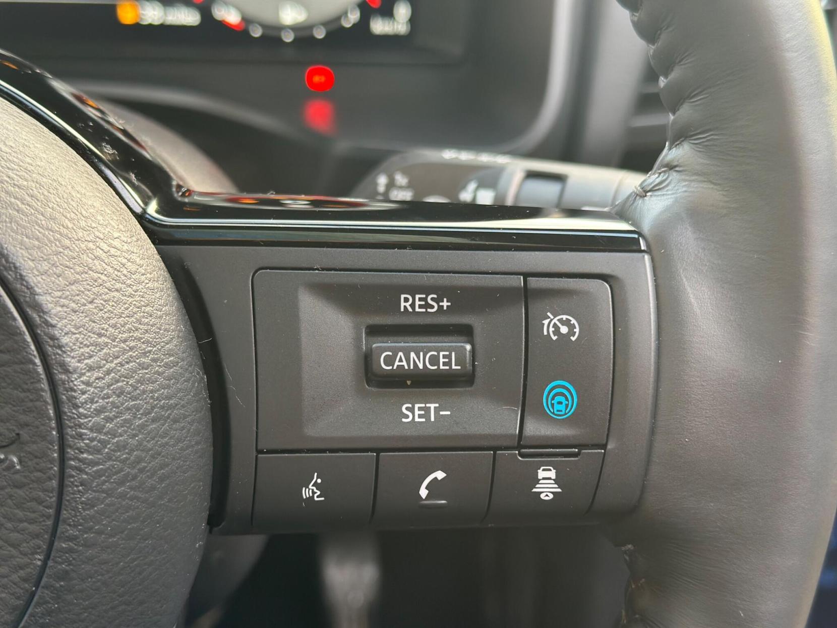 Nissan Qashqai 1.3 DIG-T MHEV Premiere Edition Euro 6 (s/s) 5dr