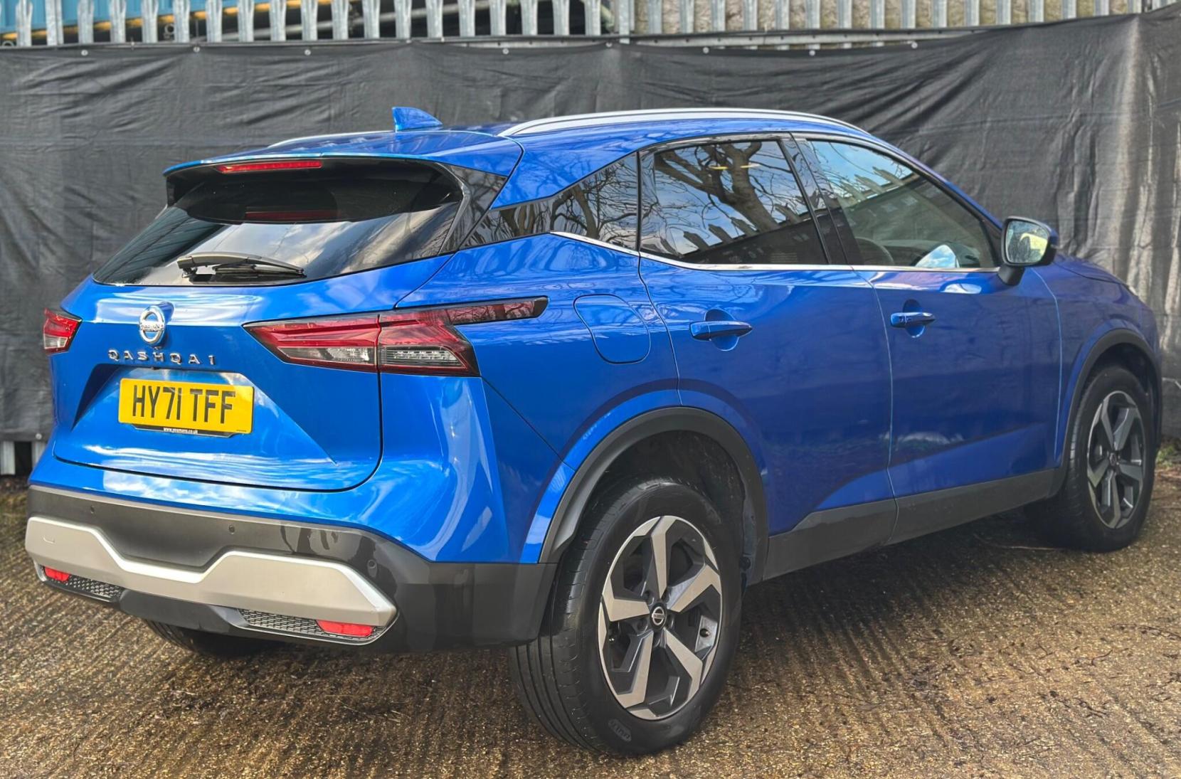 Nissan Qashqai 1.3 DIG-T MHEV Premiere Edition Euro 6 (s/s) 5dr