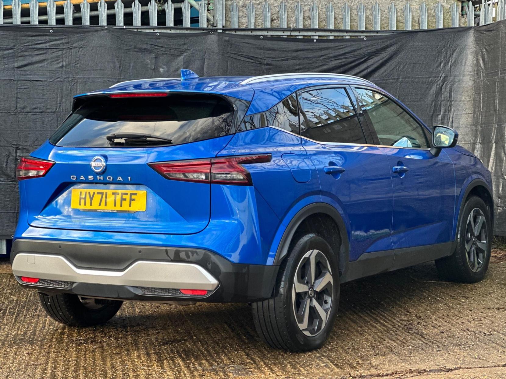 Nissan Qashqai 1.3 DIG-T MHEV Premiere Edition Euro 6 (s/s) 5dr