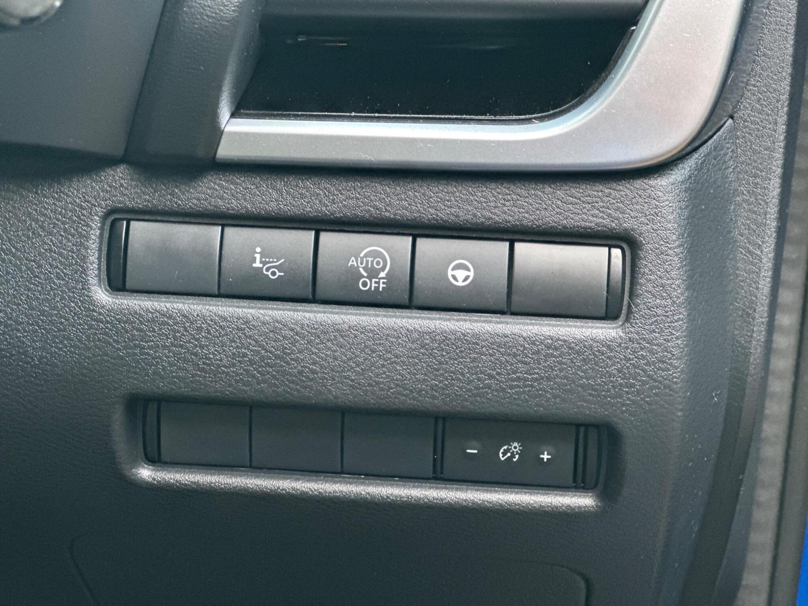 Nissan Qashqai 1.3 DIG-T MHEV Premiere Edition Euro 6 (s/s) 5dr