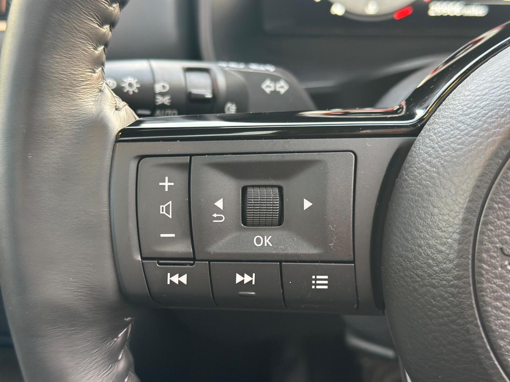 Nissan Qashqai 1.3 DIG-T MHEV Premiere Edition Euro 6 (s/s) 5dr