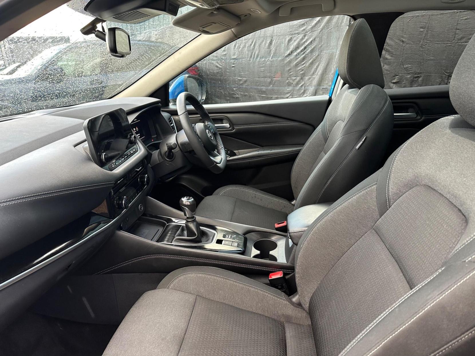 Nissan Qashqai 1.3 DIG-T MHEV Premiere Edition Euro 6 (s/s) 5dr