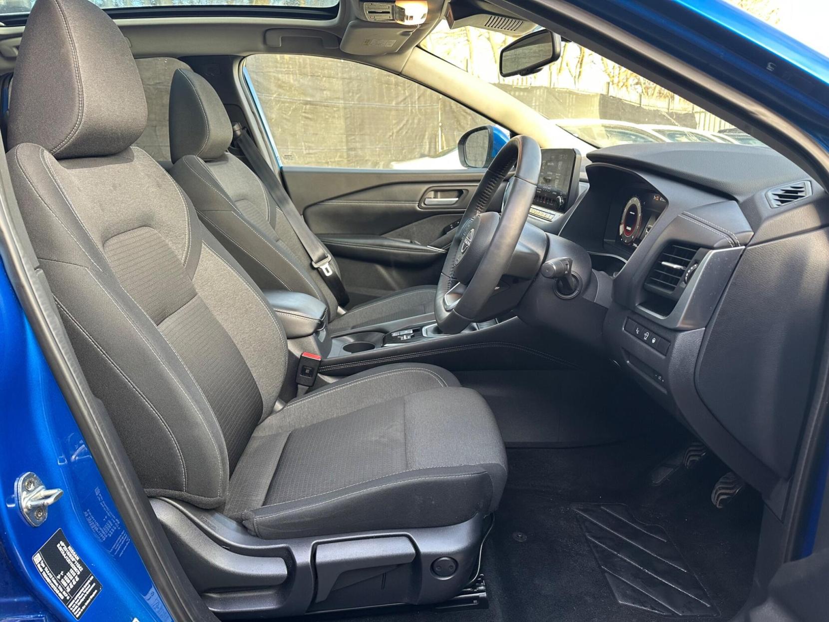 Nissan Qashqai 1.3 DIG-T MHEV Premiere Edition Euro 6 (s/s) 5dr